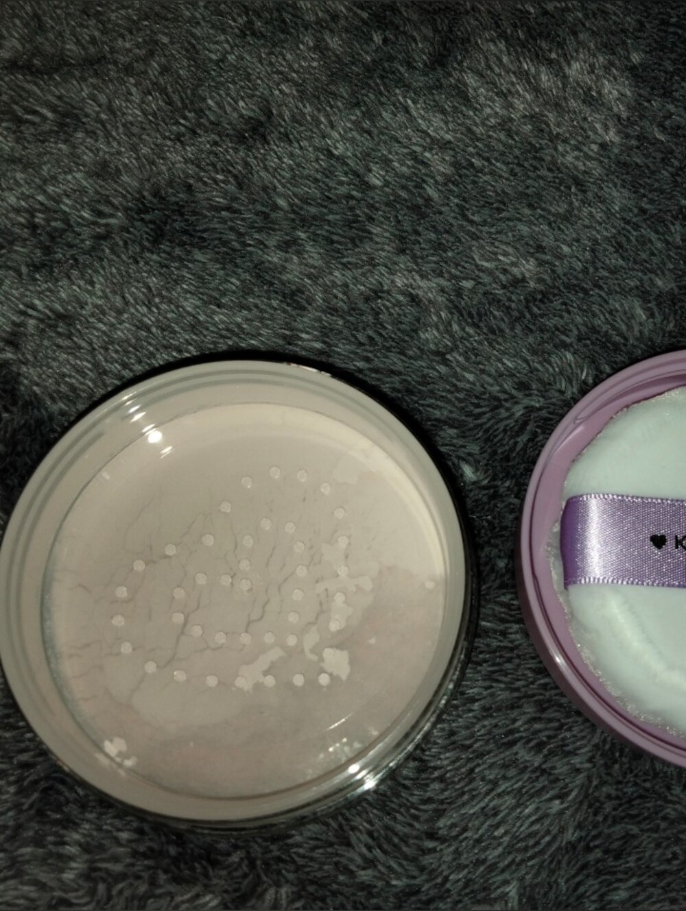 Kim Chi Chic Puff Setting Powder- Translucent - Picture 5 of 5